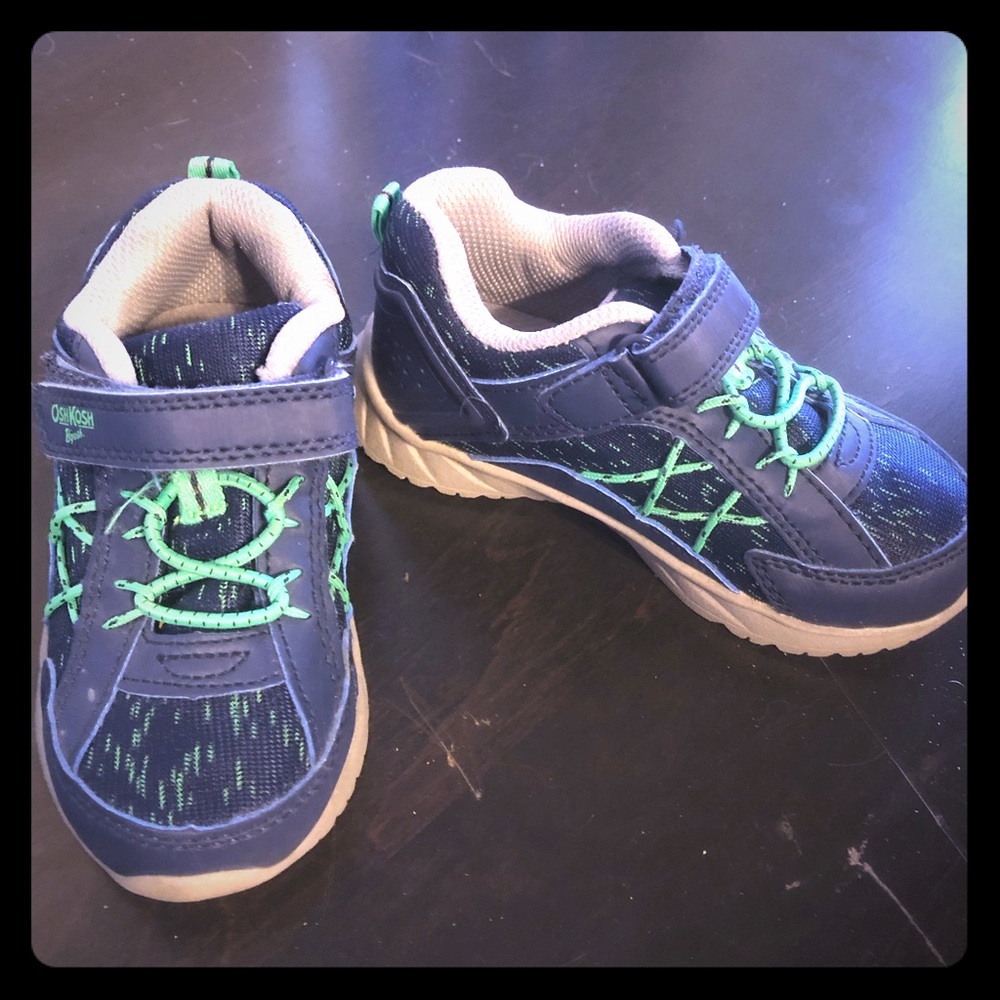 OshKosh boys sneakers
